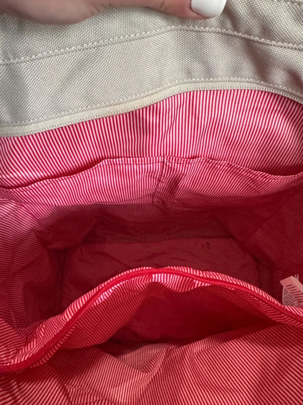 Herschel Retreat Tote - Picture 5 of 11